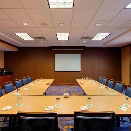 Courtyard By Marriott Chicago Schaumburg/Woodfield Mall Ngoại thất bức ảnh