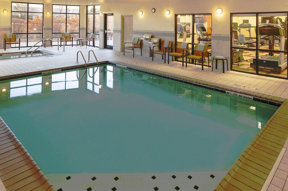 Courtyard By Marriott Chicago Schaumburg/Woodfield Mall Ngoại thất bức ảnh