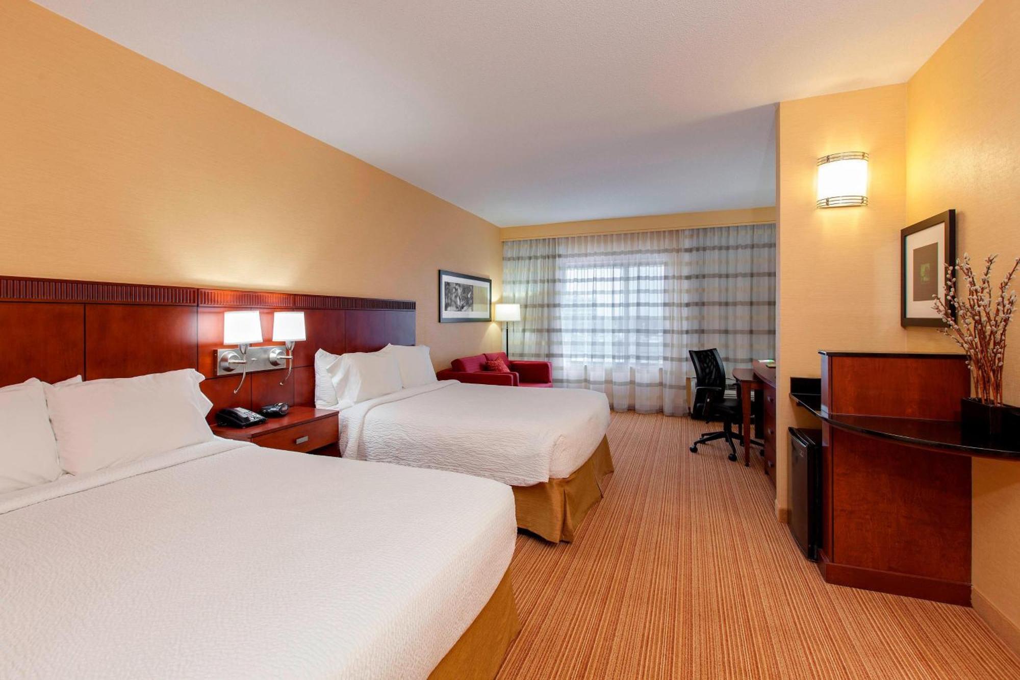 Courtyard By Marriott Chicago Schaumburg/Woodfield Mall Ngoại thất bức ảnh
