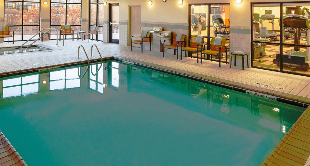 Courtyard By Marriott Chicago Schaumburg/Woodfield Mall Ngoại thất bức ảnh